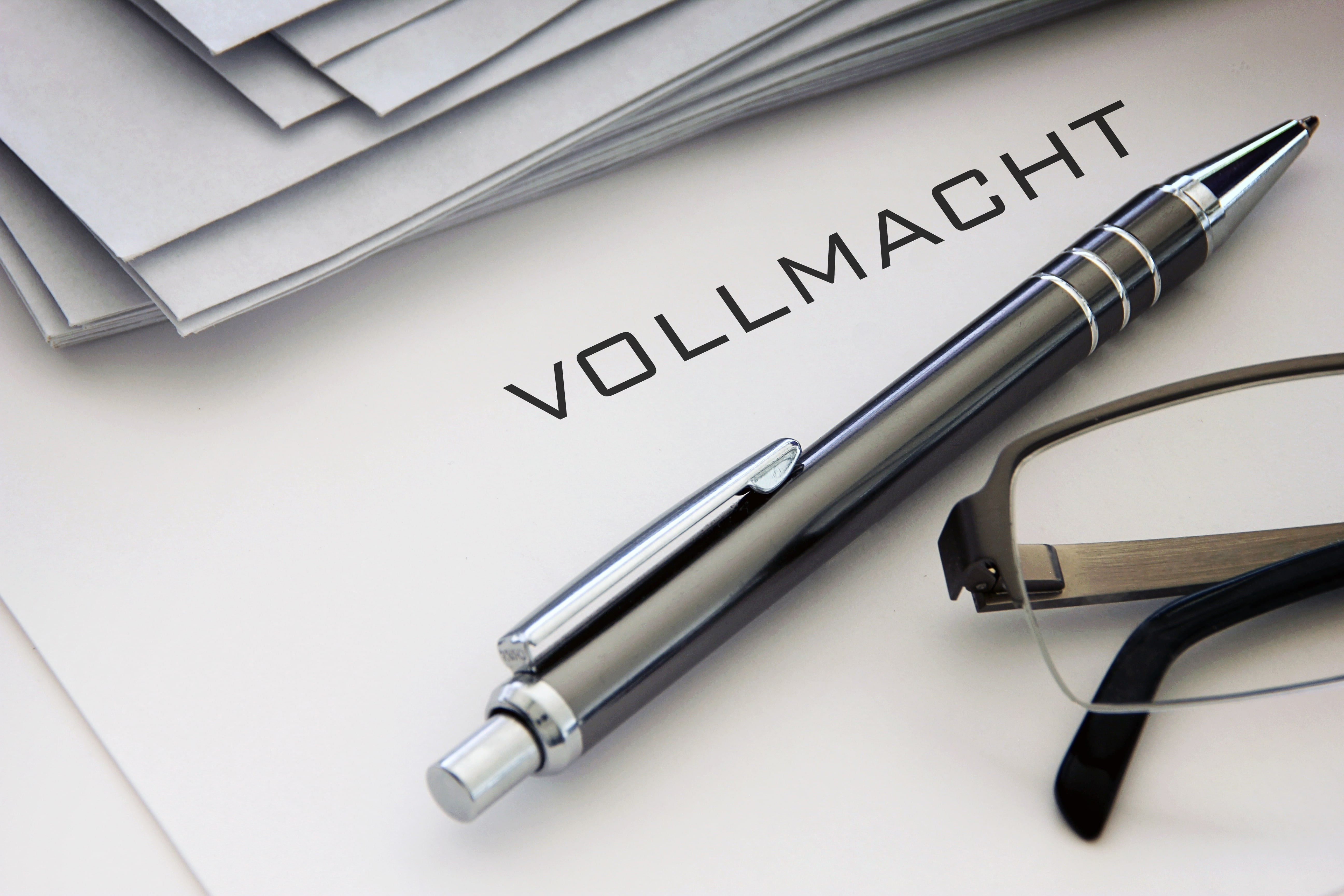 Vollmacht mit Kugelschreiber